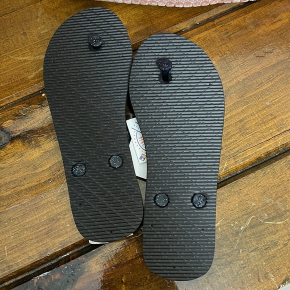 NWT MLB Boston Red Sox Flip Flop Sandals- 5/6 Small - Picture 2 of 6